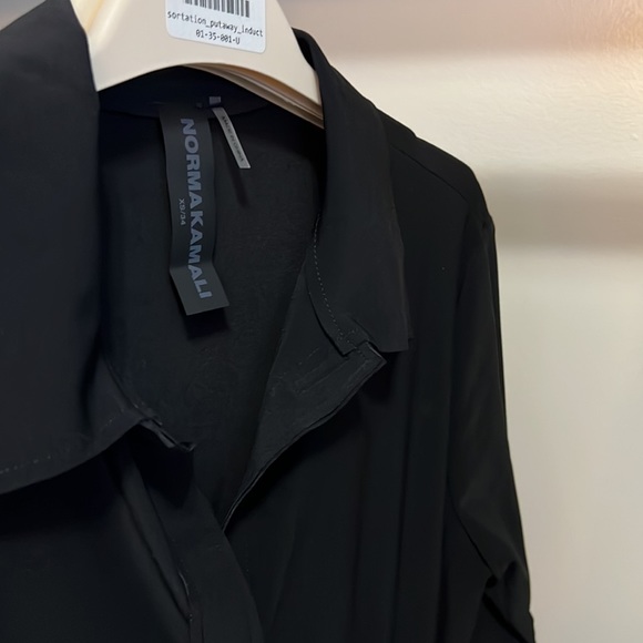 NWT, NORMA KAMALI, 
Boyfriend NK Shirt Fishtail Dress in Black
$205 size XS - Picture 3 of 5